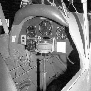 De Havilland DH-82ATiger Moth, cockpit