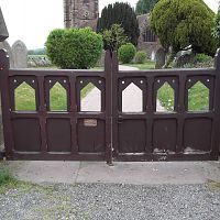 MEMORIAL GATE TO COLONEL AND MRS  UPTON & THEIR SON THE REV ROBERT UPTON