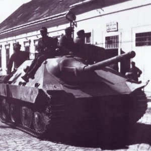 Jagdpanzer 38(t) Hetzer Tank Destroyer