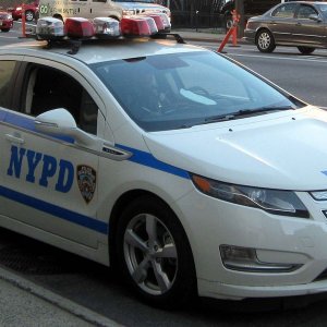 1280px-Chevrolet_Volt_NYPD_--_04-04-2012.JPG