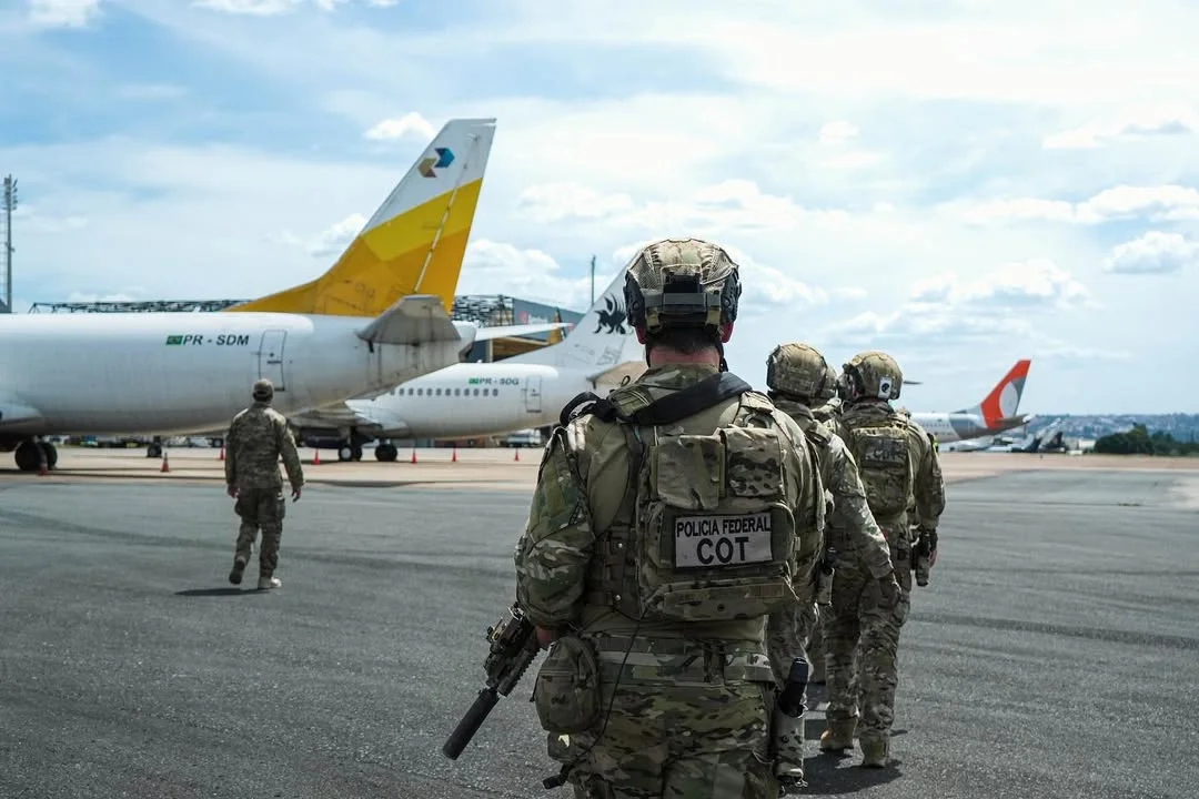 ️Exercício simulado de retomada de aeronaves realizado pelo @cot.pf.oficial . #policiafederal...webp