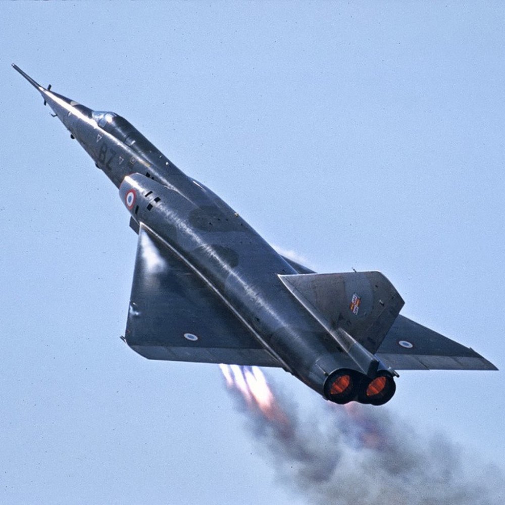 000 Mirage IV (3).jpg