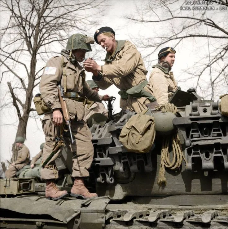 0aeec6b5b606131de--british-tanks-american-soldiers.webp