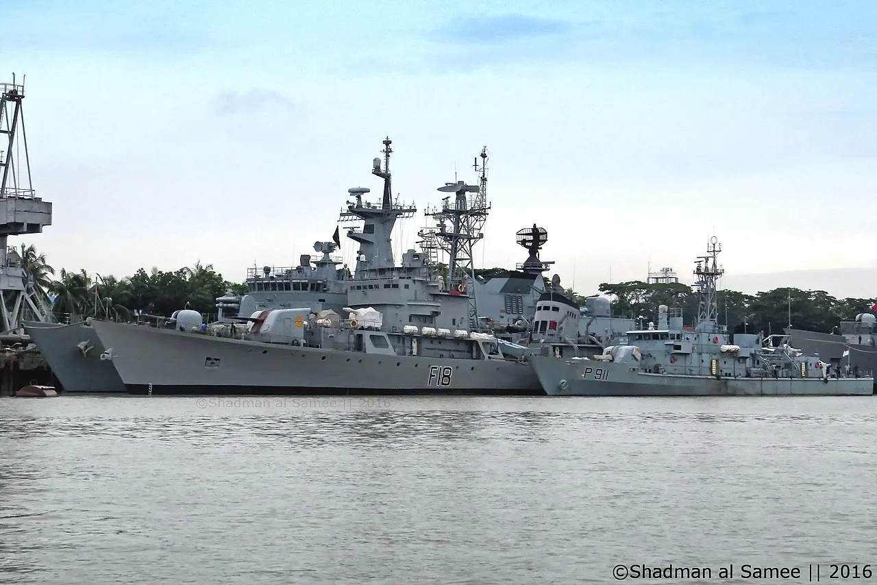 1280px-Bangladesh_Navy_ships_(27798620646).jpg