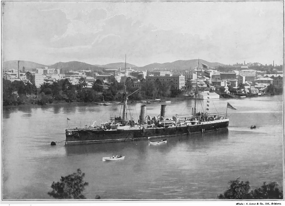 1280px-HMS_Wallaroo_QE2_75.webp