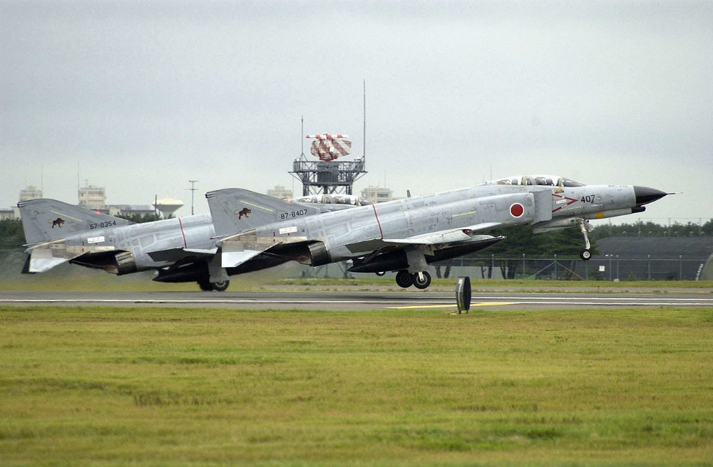 1280px-JASDF_F-4_Phantoms.jpg