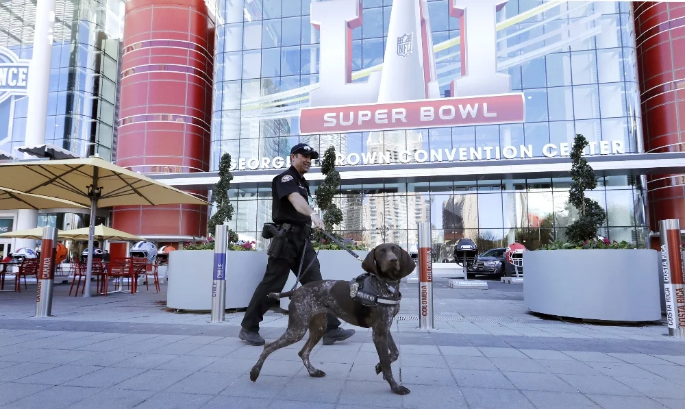 170201-super-bowl-security-ok-1551.webp