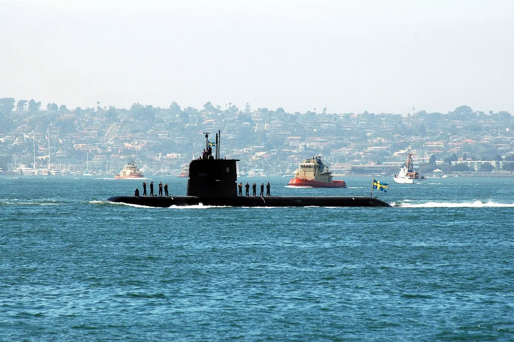 1920px-Swedish_attack_submarine_HMS_Gotland.webp