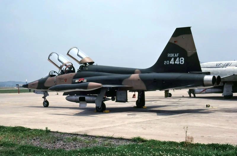 1982년_6월_F-5B.webp