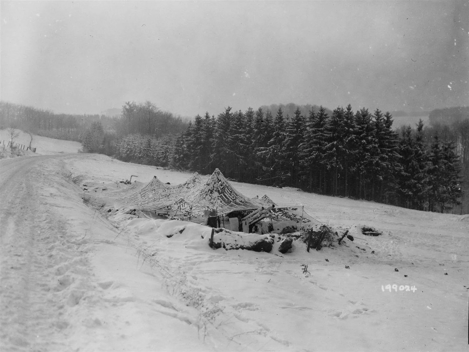 19th Field Artillery Battalion 105mm Howitzer Battery, Haller Luxembourg 1944.webp