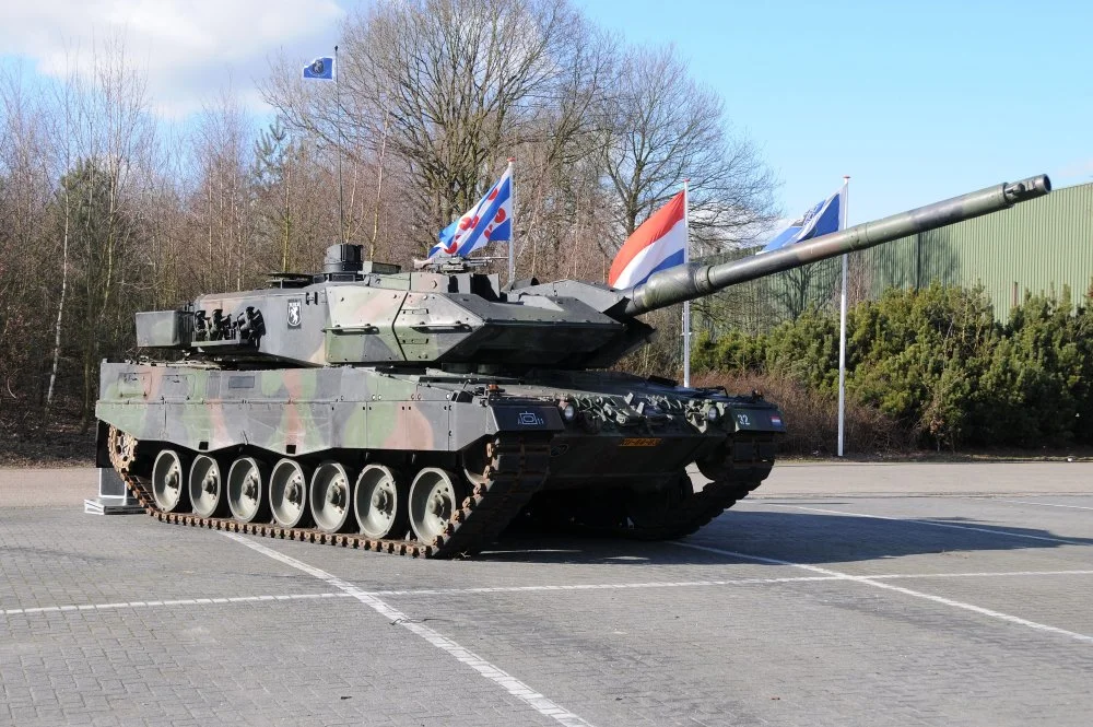 20100212_NLD_Oirschot_Leopard 2A6_KU8483.webp