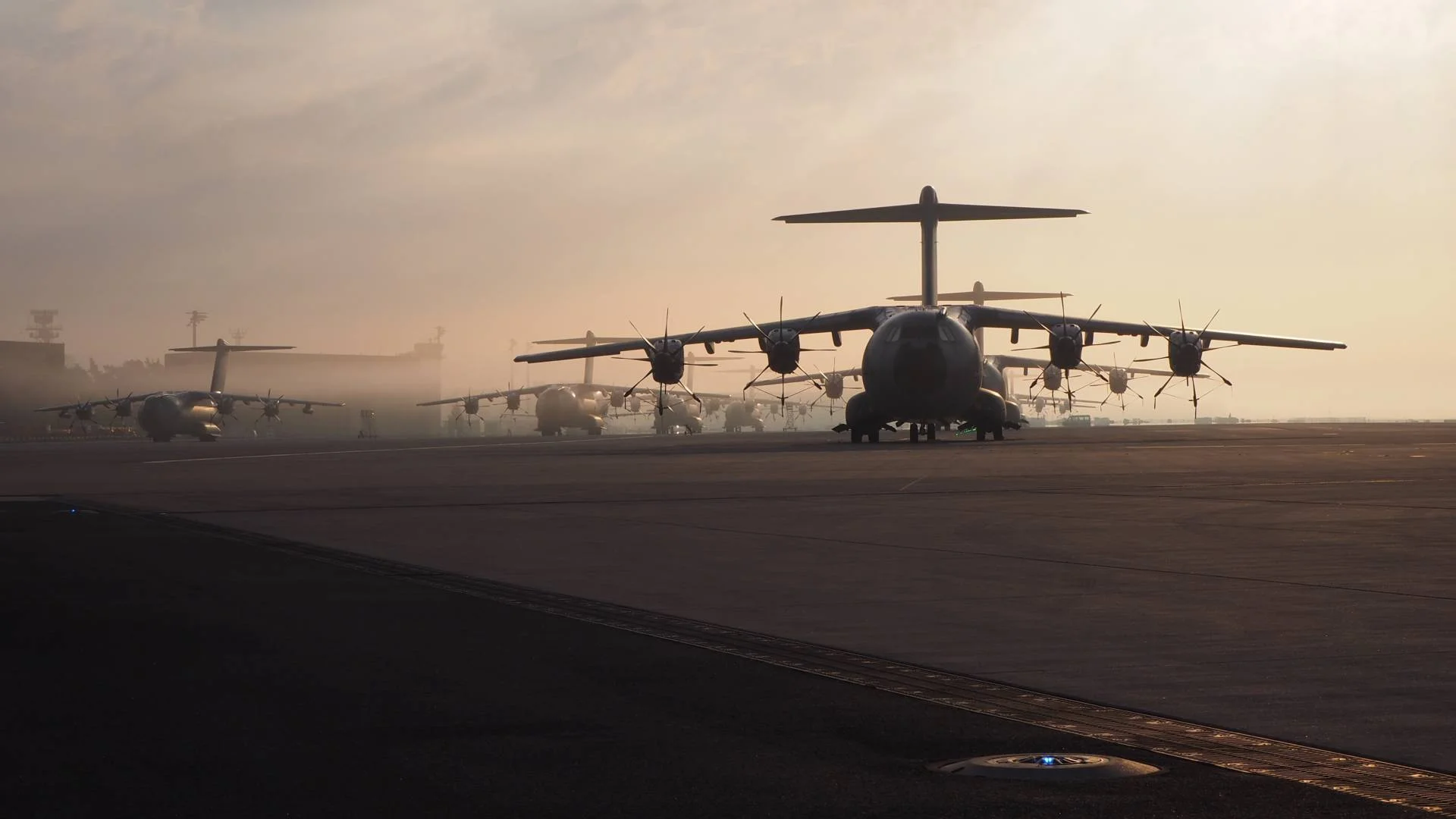 2018.04.17_A400M_Im-Morgennebel_Hptm-Holger-Kipp_1-kl-e1525345839274.webp