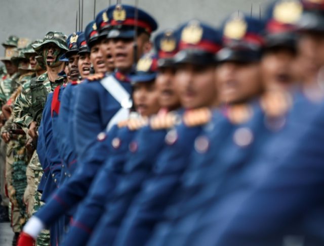 2b6e78_venezuelan-soldiers-military-ceremony-honor-president-nicolas-maduro-640x487.jpg