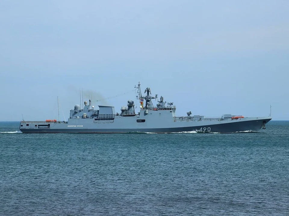 2lvtdrq109v61.jpg