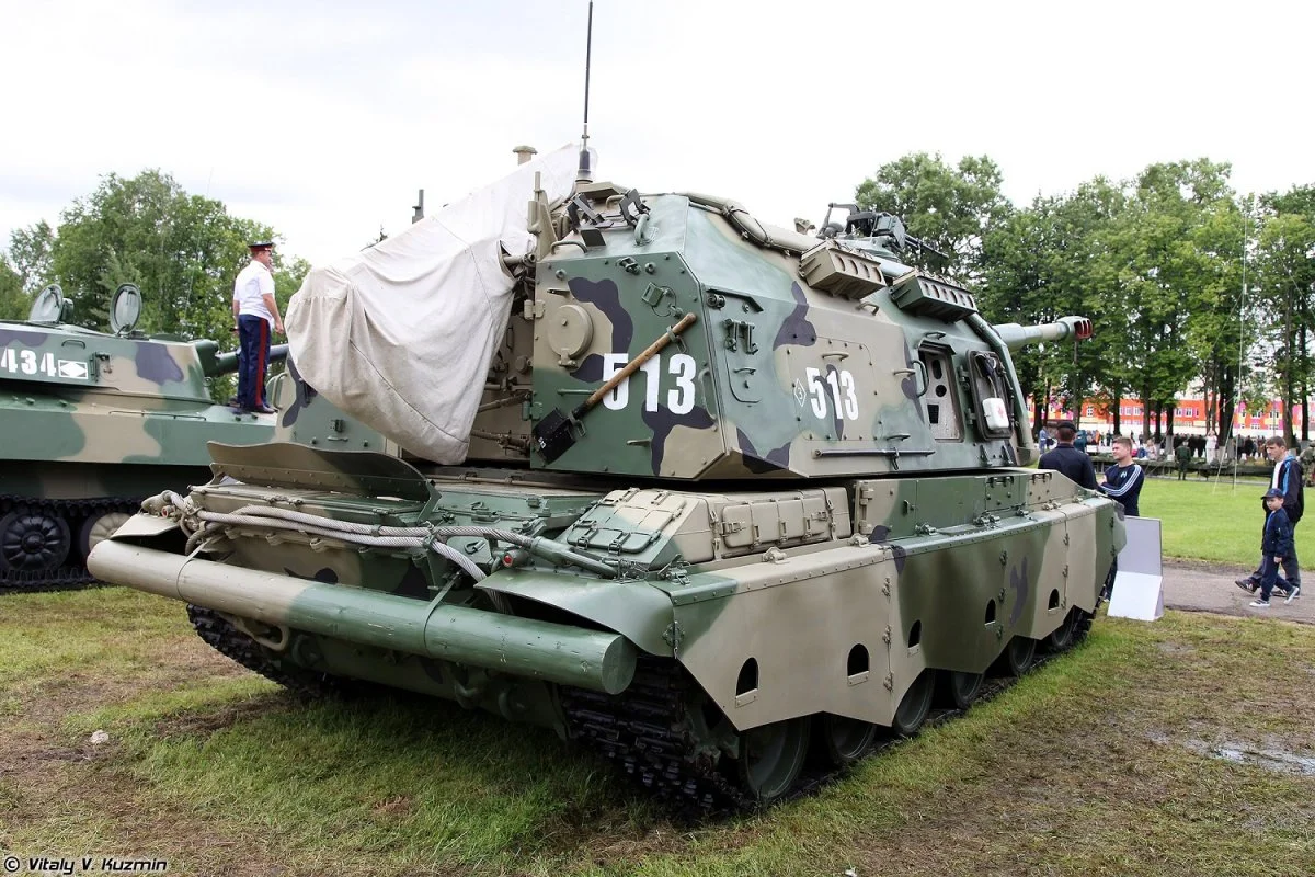 2S19M2 Msta-S self-propelled artillery.webp