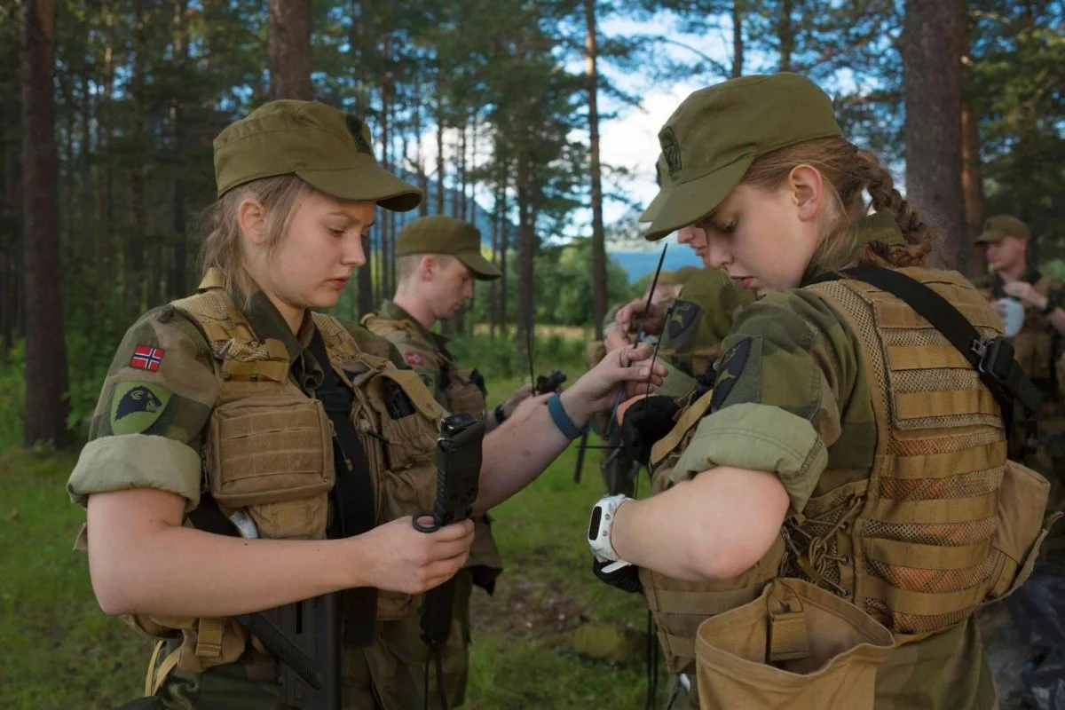 39629439.1_39629939_-_25_08_2016_-_norway-women-military.webp