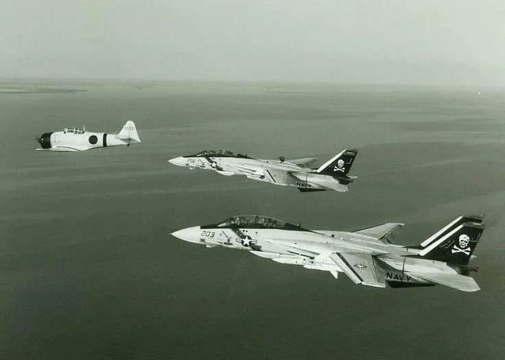 A Fighter Squadron 84 (VF-84) F-14A Tomcat aircraft conducts an