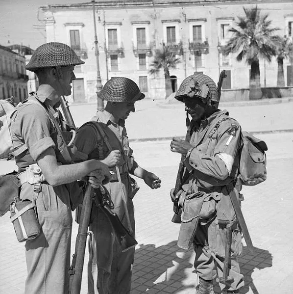 598px-The_British_Army_in_Sicily_1943_NA4614.webp