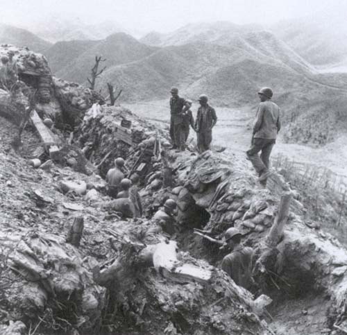 7th infantry divison trenches korea.jpg