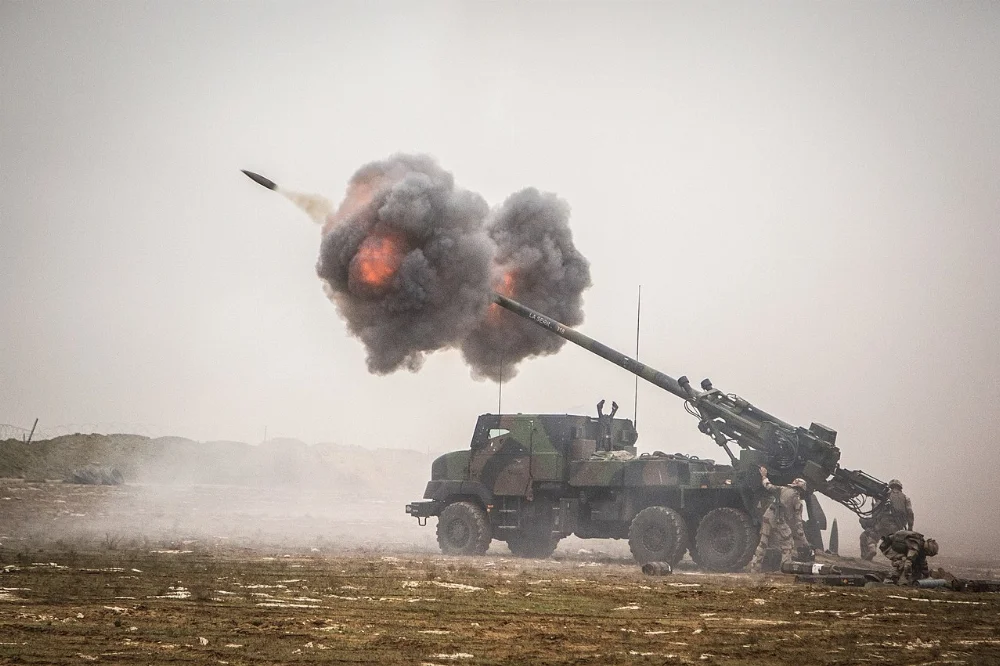 80px-French_Caesar_self-propelled_howitzer_in_Iraq.webp