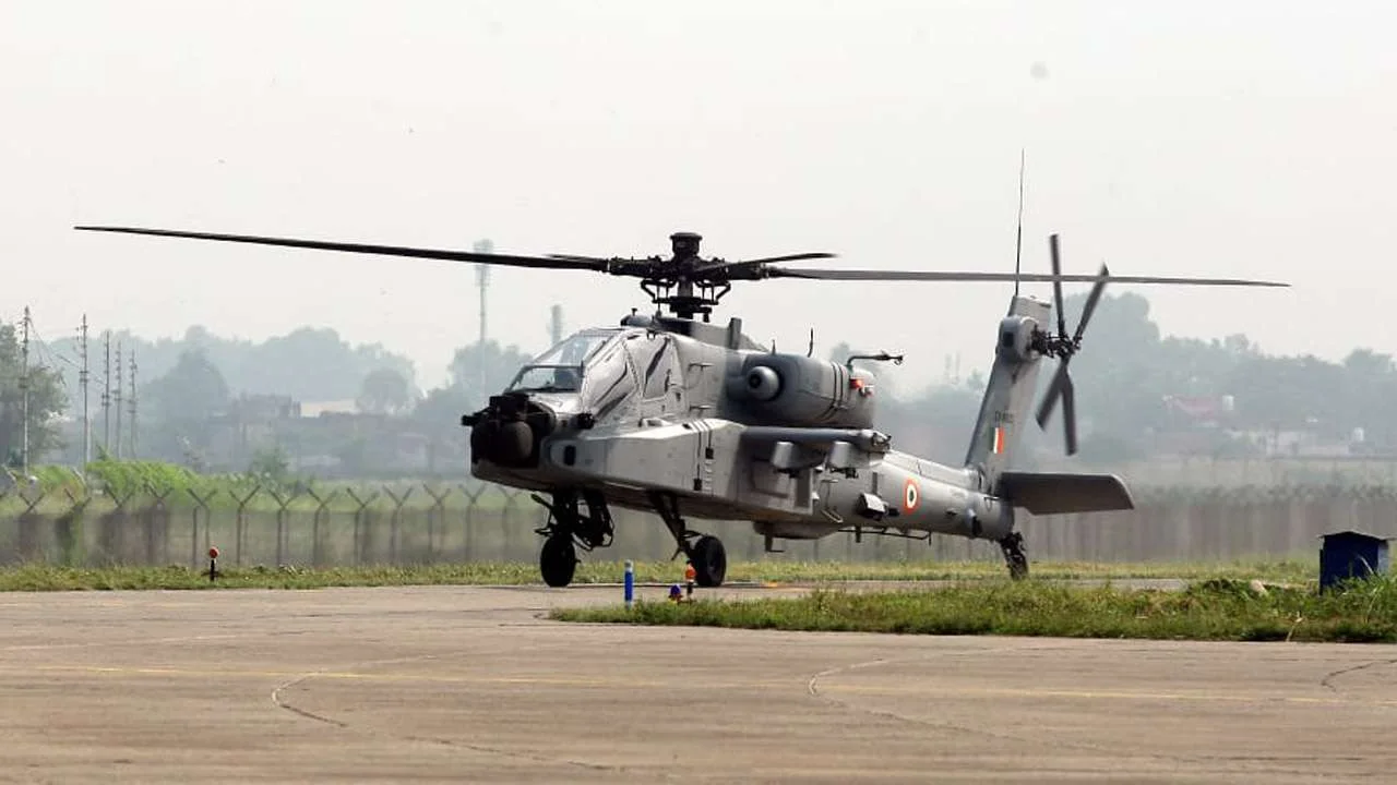 865034-indian-air-force-ah-64e-apache-attack-helicopter.webp