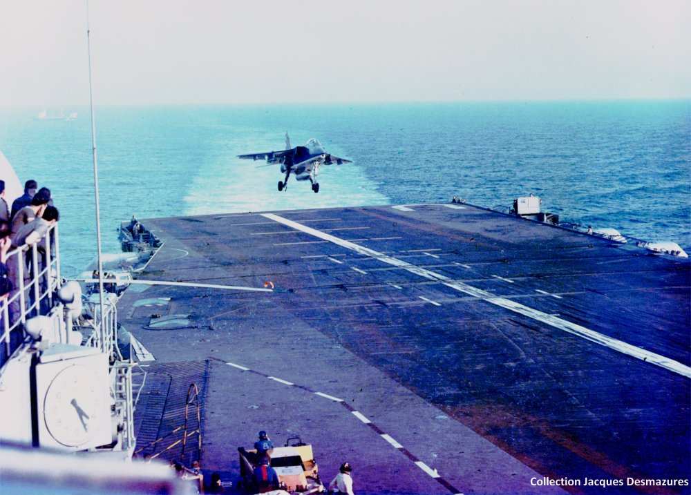 a%C3%A9ronavale-jaguar-m-landing-on-clem-1970-jpg.jpg