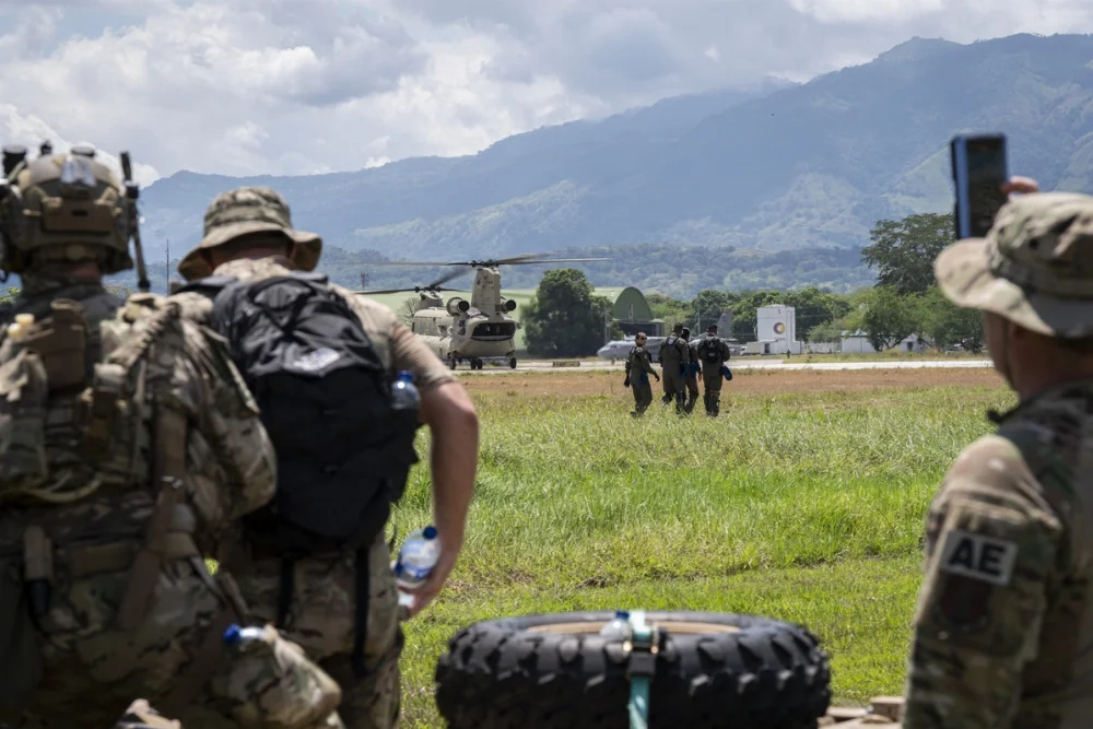 aeromedical-evacuation-training-16.jpg