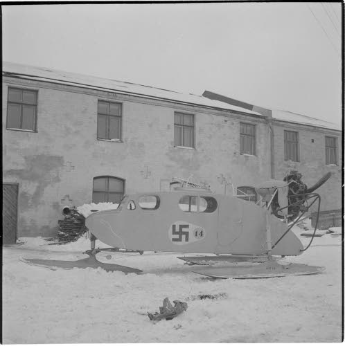 Aerosled near Aanislinna in February 1944 02.jpg