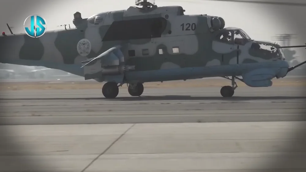 Afghan Mi-24 (120) taxiing (2024).png