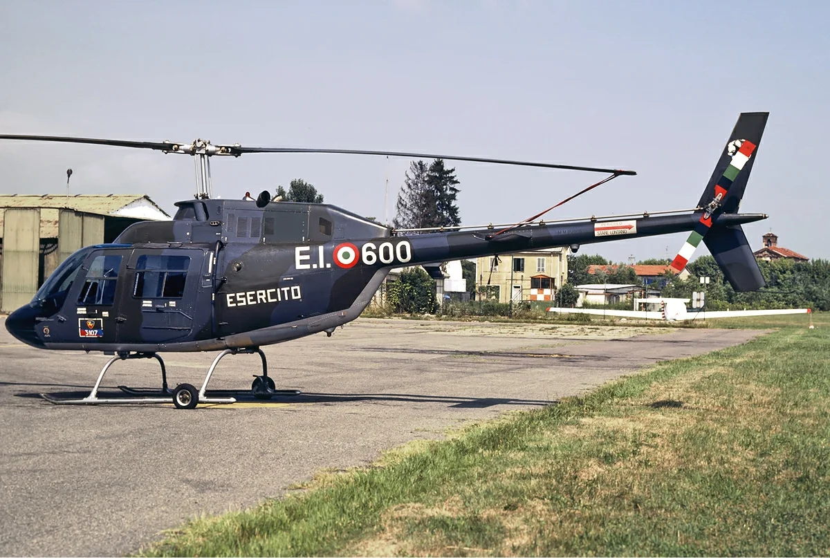 Agusta-Bell_AB-206A_MM80868_Esercito.webp