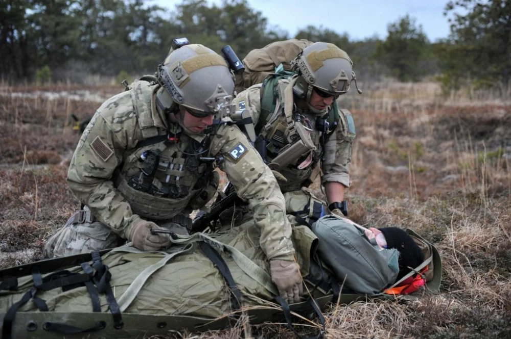 Air-Force-Pararescue-102nd-Rescue-Squadro8.jpg