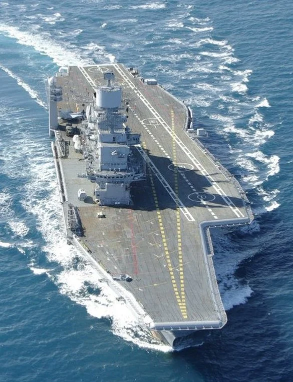 aircraft-carrier-ins-vikramaditya-indian-navy-04.webp