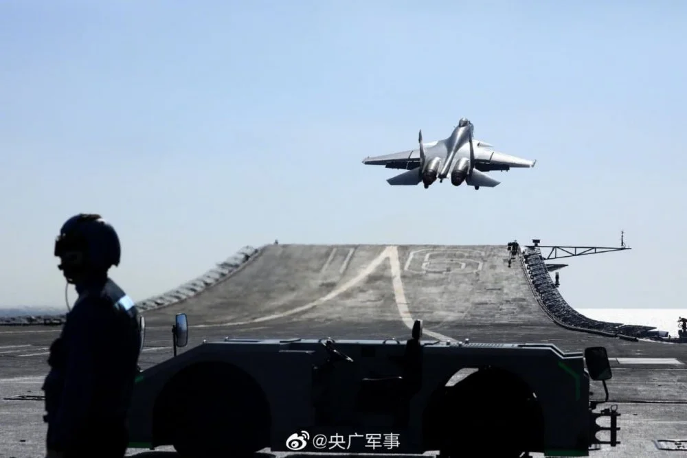 Aircraft carrier Liaoning1.webp