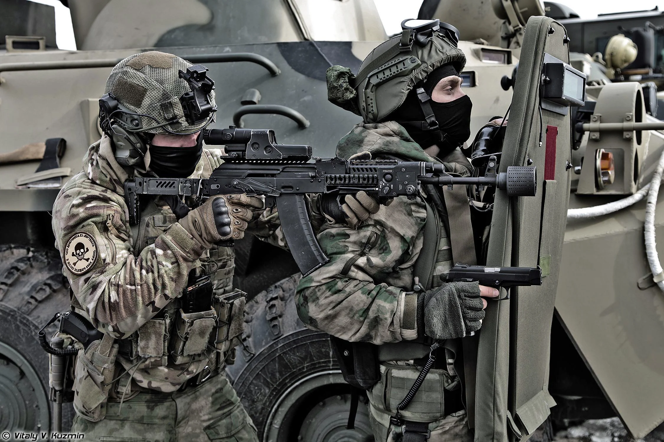 AK107 Shield support 2.jpg