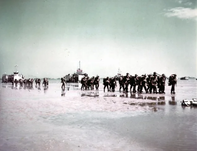 Allied soldiers landing on Juno Beach - 6 June, 1944.webp