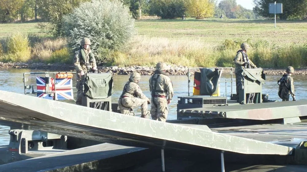 amphibie-m3-bundeswehr-britische-soldaten.jpeg