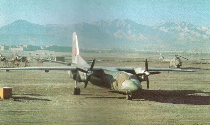 An-26 y Mi-4 373 Regiment AAF (Air International).jpg