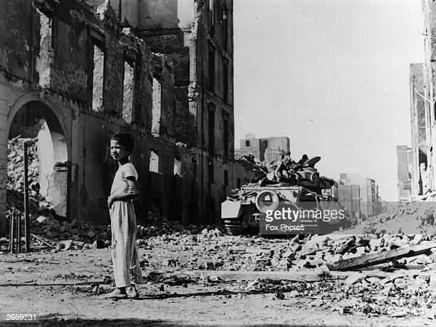 bble-of-a-war-torn-street-during-the-suez-crisis-a.jpg