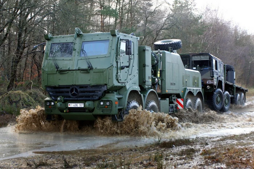 Berge-und-Transportfahrzeug-Bison.jpg