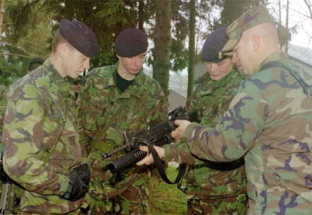 BRITISH SOLDIERS with U.S. SOLDIERS in bosnia.jpg