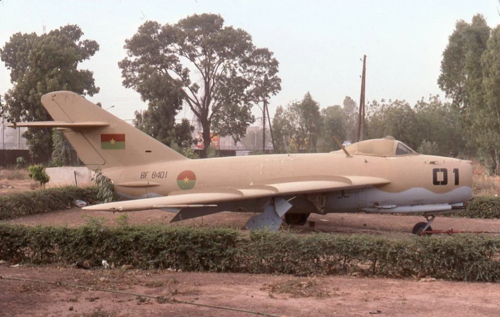 Burkina Faso MiG-17F (BF8401).webp