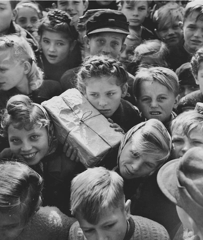 Children with gifts from the Berlin Airlift, 1948.webp