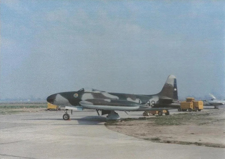 Chilean F-80C (I-33.) on ground.webp