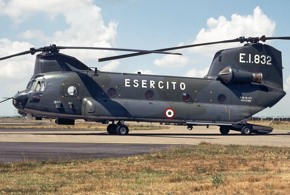 Chinook_helicopter.webp