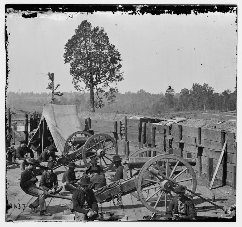 civil-war-cannons.jpg