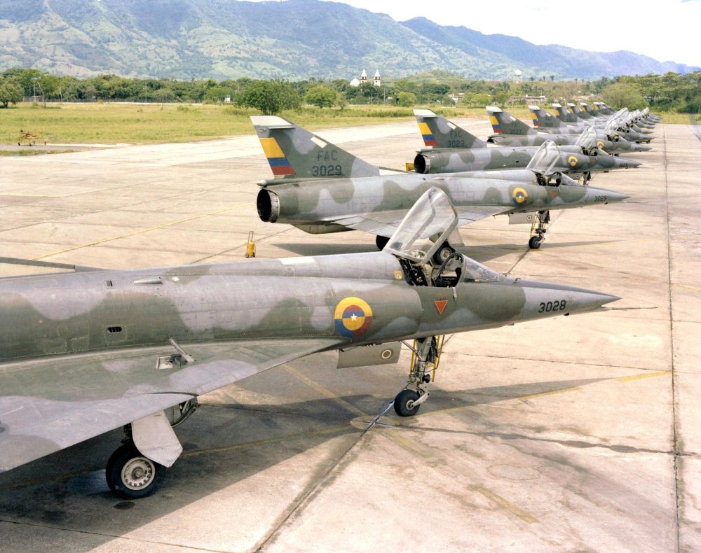 Colombian-Mirage-5-COA-3028-more-lined-on-ground.jpg