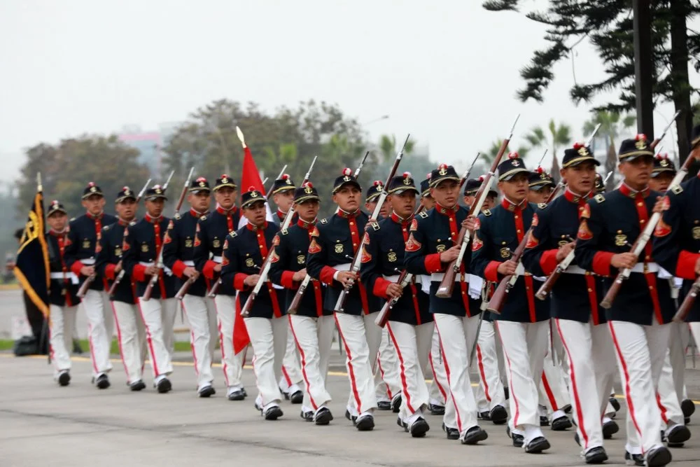 Desfile-militar-Peru-13.webp