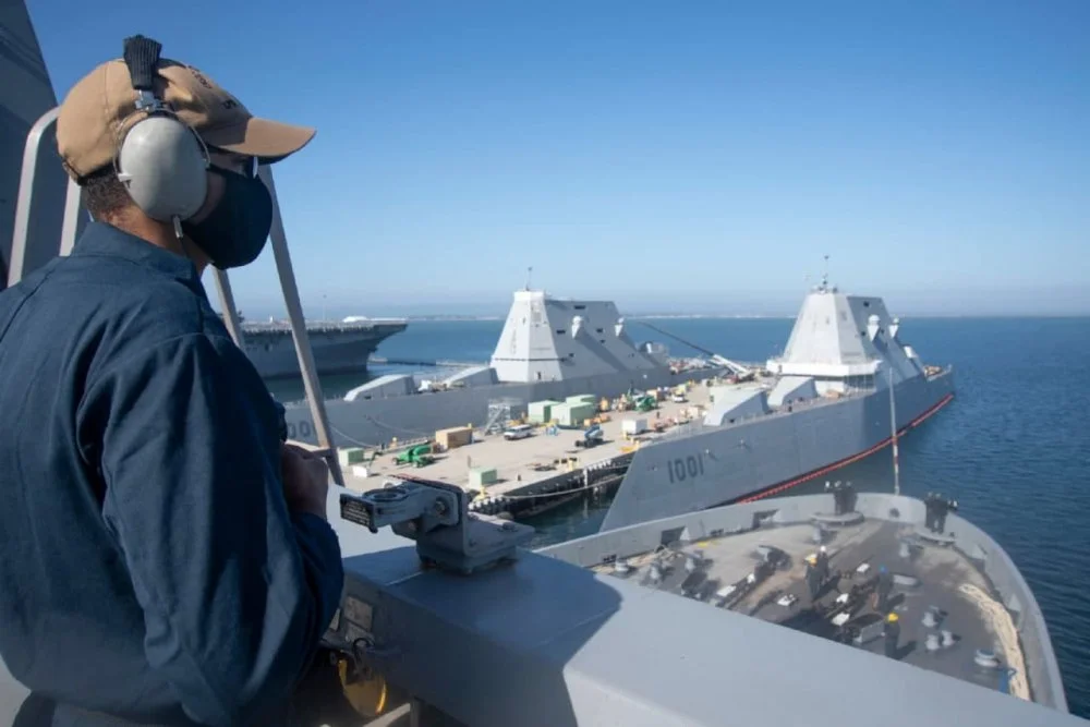 Destroyers USS Zumwalt USS Michael Monsoor San Diego.jpg