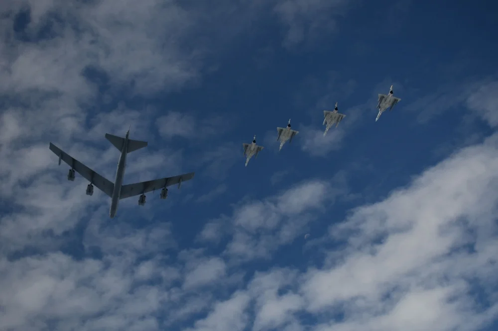 FAC-VS-USAF-B-52-OP-BROTHERS-SHIELD02.webp