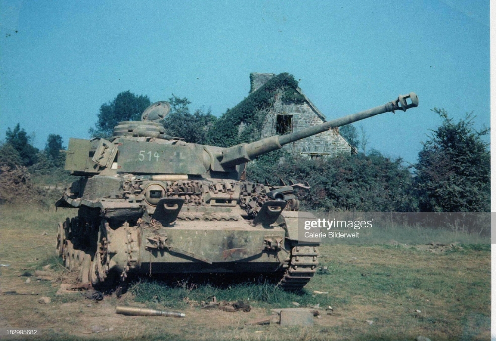 German-Panzer-IV-of-the-Panzer-Lehr-Division.jpg